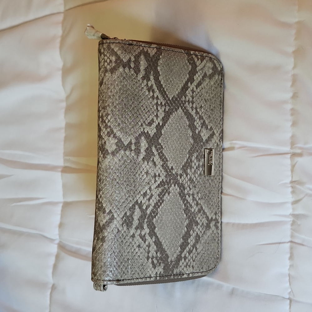 Jewell Wallet by ThirtyOne